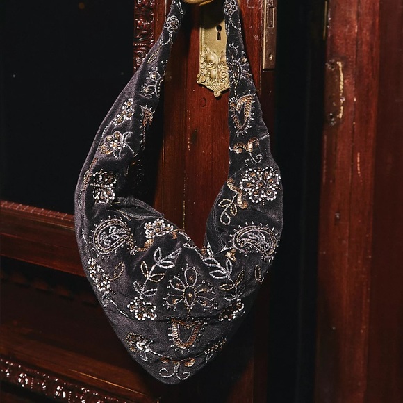 Free People Handbags - FREE PEOPLE Nashville Nights Beaded Bag